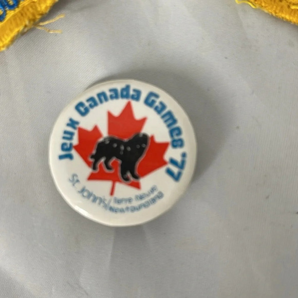 VINTAGE 1977 Canada Games Memorabilia St. John’s, Newfoundland Button Badges - Picture 3 of 9
